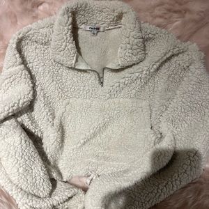 Cropped Fluffy Zip-up
